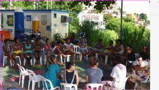 roda de concientização ente mulheres e jovens sobre DST